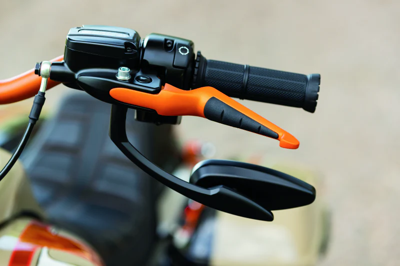 Kuryakyn ISO Levers 17-20 HD Touring Black - Image 3