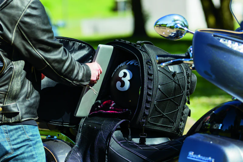 Kuryakyn Momentum Road Warrior Bag - Image 2