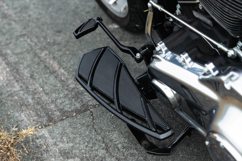 Kuryakyn Phantom Floorboards for Harley-Davidson Black - Image 3