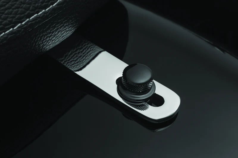 Kuryakyn Quick Release Seat Screw 14-23 Indian Models Gloss Black - Image 2