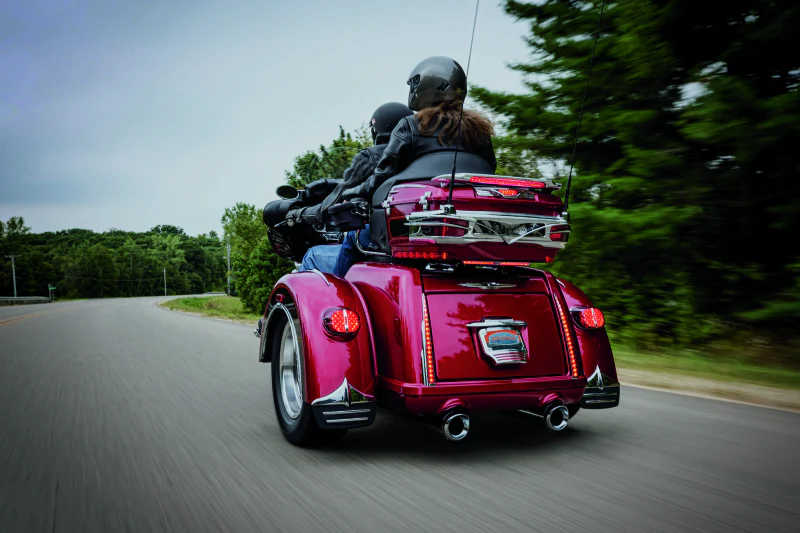 Kuryakyn Rear Light Bars For Trikes Chrome - Image 3