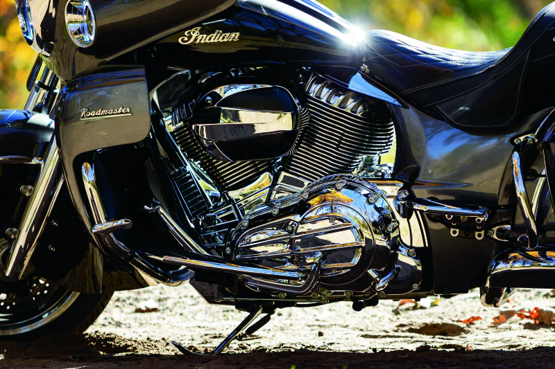 Kuryakyn Rear Oil Panel Accent Chrome Indian - Image 4