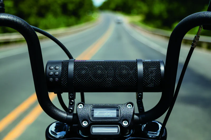 Kuryakyn Road Thunder Plus Sound Bar Satin Black - Image 13