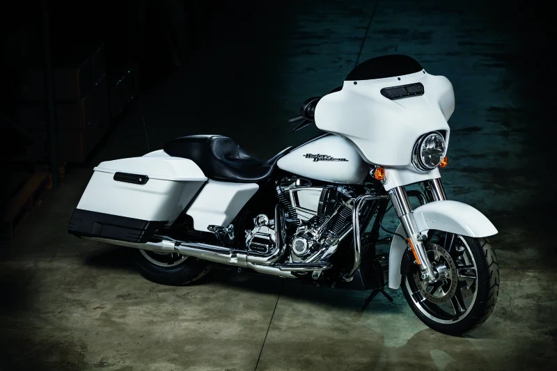 Kuryakyn Starter Cover Milwaukee-8 Chrome - Image 10