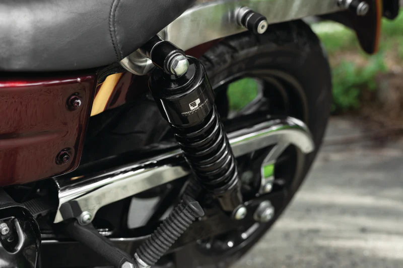 Progressive Harley 412 Series Shocks 13.5in - Black - Image 4