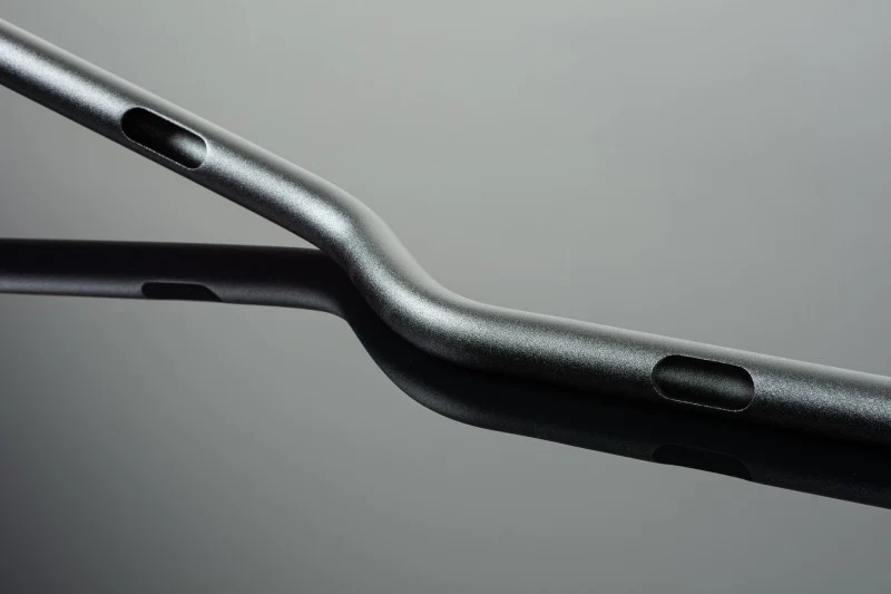 Renthal Harley-Davidson 1 in. V-Twin Handlebar - Mid - Black - Image 2