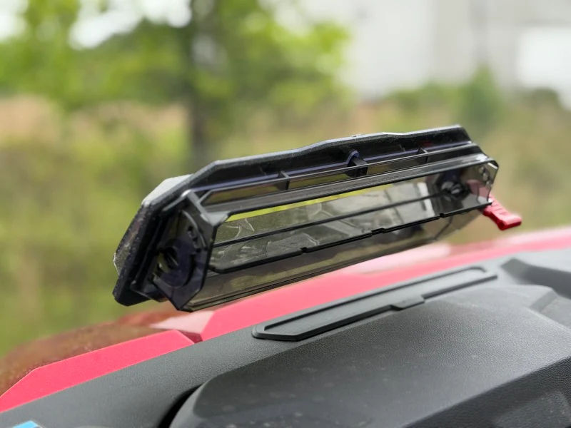 Seizmik 25+ CFMoto U10/10 XL Pro Toolless Windshield - UV - Image 4